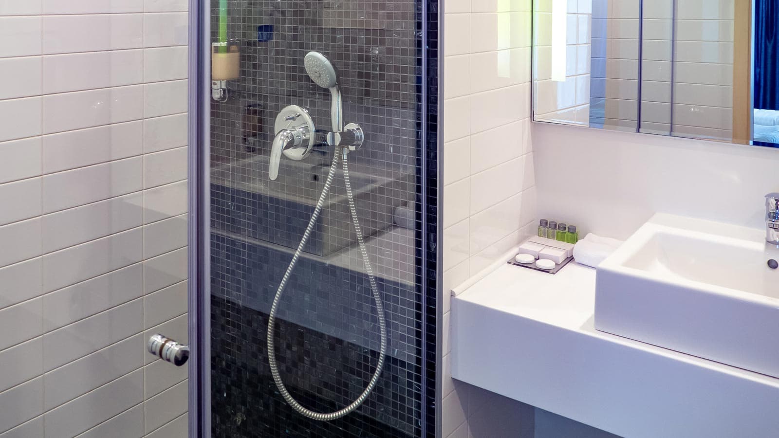 ¿Pensando en instalar una mampara de ducha? Nosotros nos encargamos