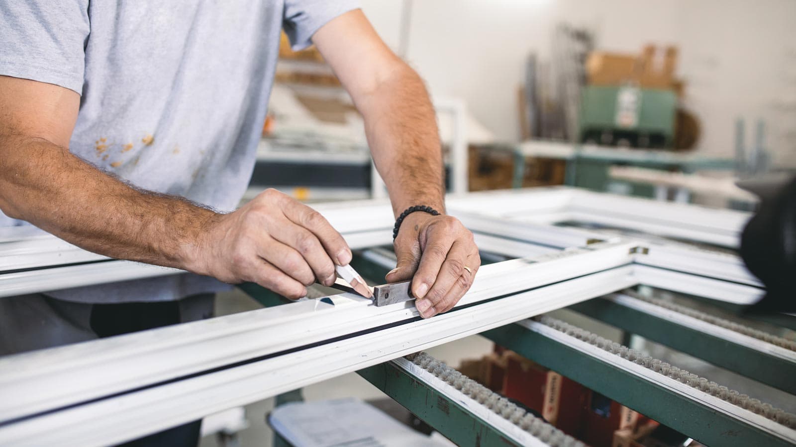 Si necesita cambiar sus ventanas, llámenos